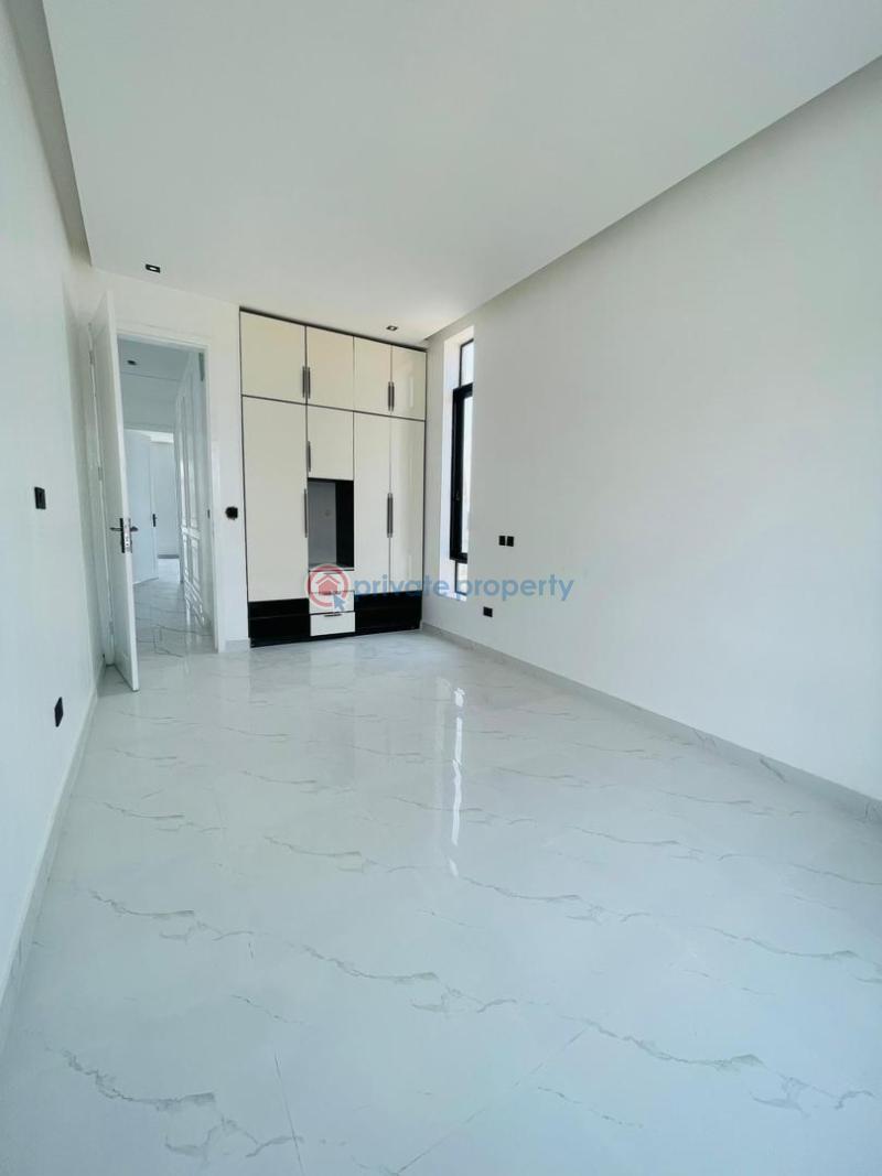 4 bedroom Detached Duplex For Sale Chevron Drive Lekki Lagos - 4