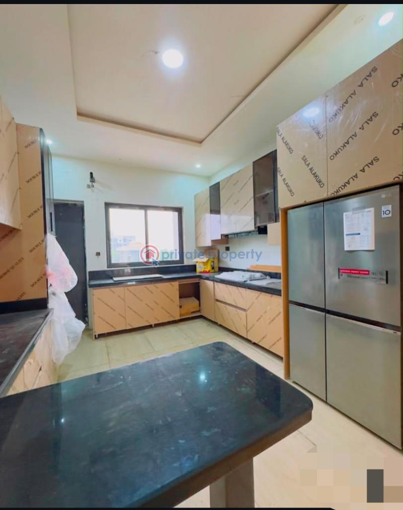 4 bedroom Maisonette For Sale Maryland Lagos - 11
