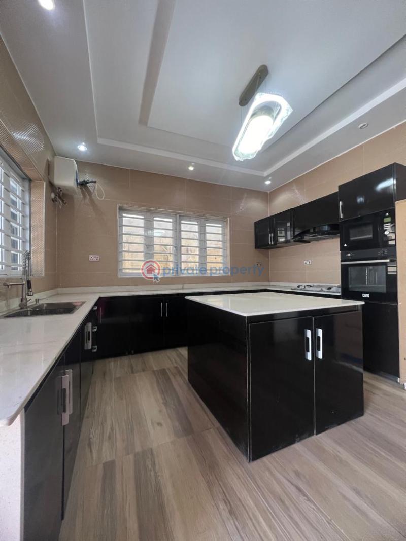 5 bedroom Detached Duplex For Sale Chevron Lekki Lekki Lagos - 3