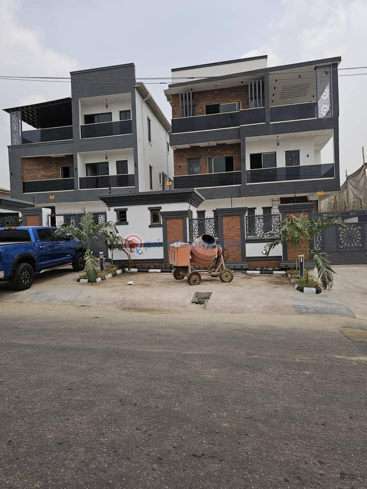 5 bedroom Detached Duplex For Sale Magodo GRA Phase 2 Kosofe/Ikosi Lagos - 2