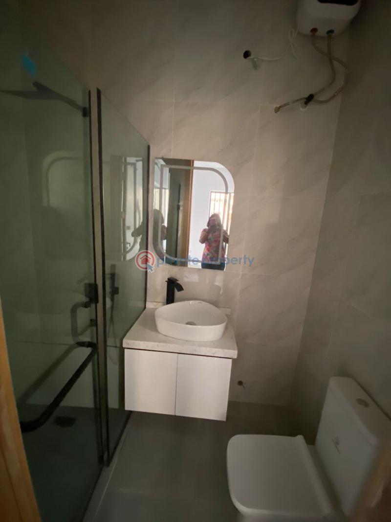 3 bedroom Detached Duplex For Sale Chevron Drive Lekki Lagos - 4