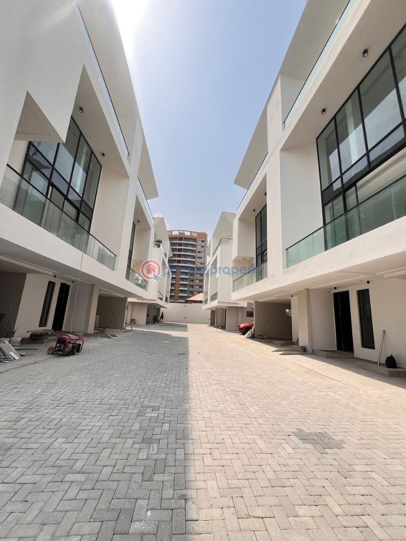 4 bedroom Semi detached Duplex For Sale Parkview Estate Ikoyi Lagos - 0