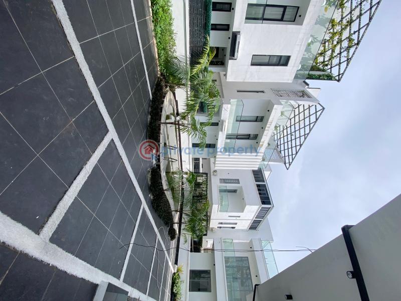Contemporary design 5 bed mansion - 7 5 bedroom Detached Duplex For Sale Osapa London Lekki Lagos - 7