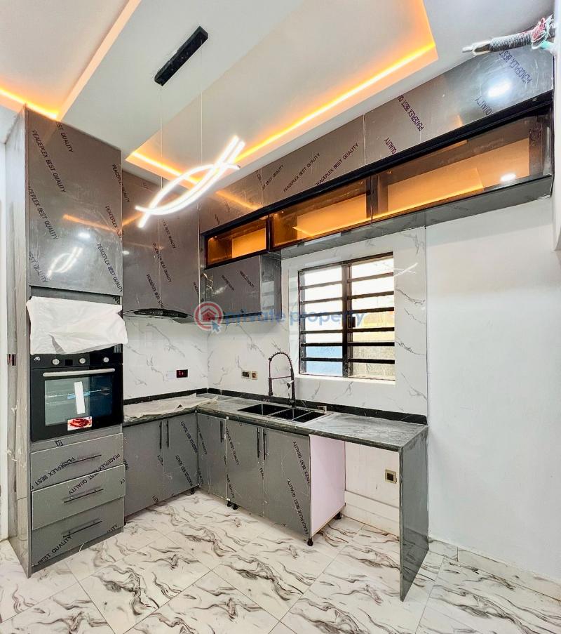 4 bedroom Detached Duplex For Sale Secure Estate At Ajah Lekki Ajah Lagos - 4