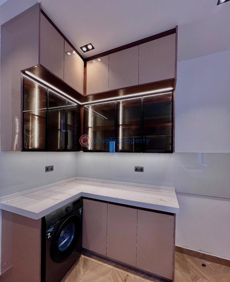 5 bedroom Detached Duplex For Sale Lekki Phase 1 Lagos - 9