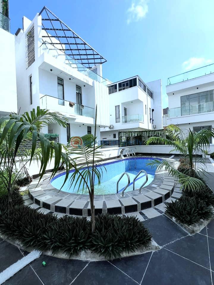 6 bedroom Detached Duplex For Sale Osapa London Lekki Lagos - 4