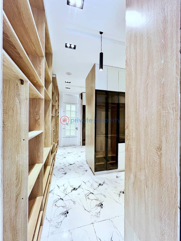 6 bedroom Detached Duplex For Sale Osapa London Lekki Lagos - 1