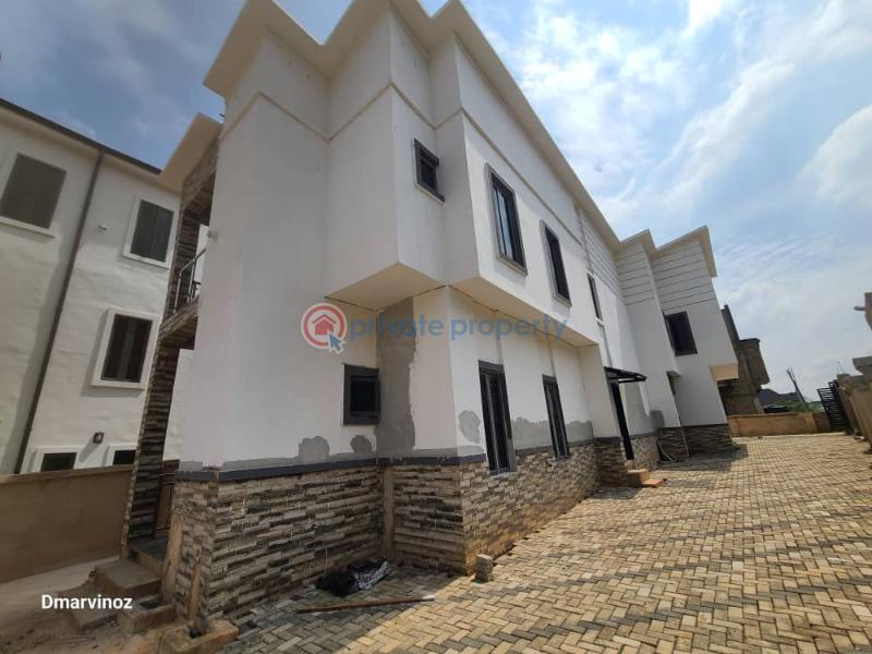 3 bedroom Duplex For Sale Diamond Estate,gra ,enugu. Enugu Suburb Enugu Area  - 5