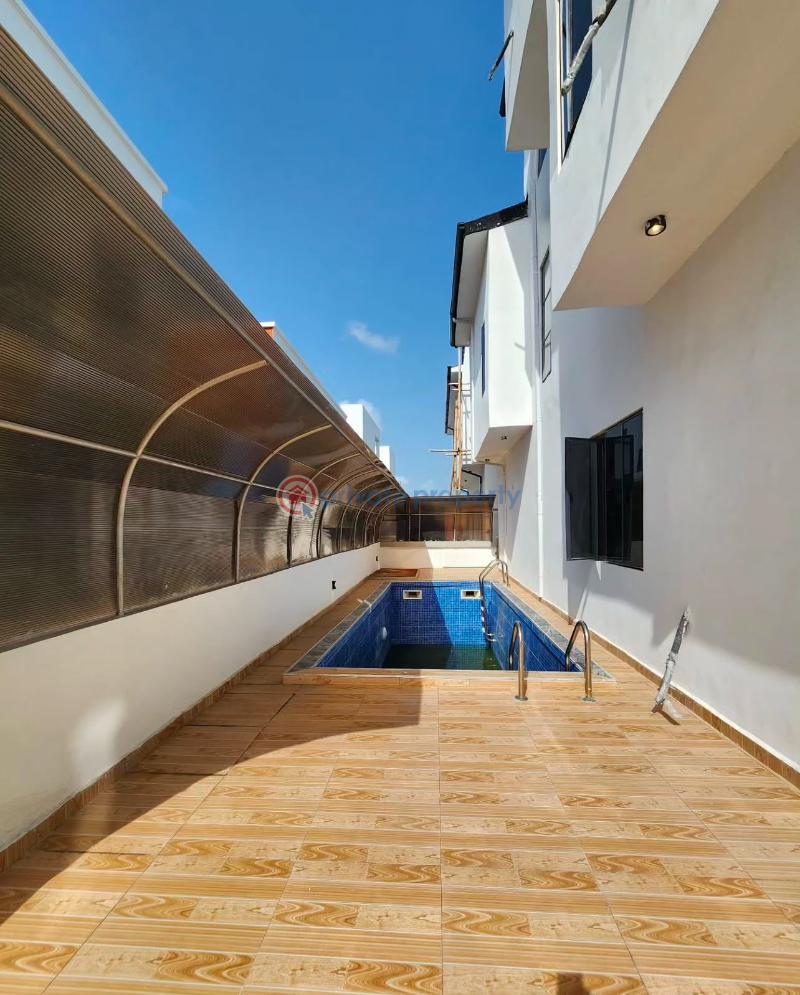 5 bedroom Detached Duplex For Sale Royal Gardens Ajah Lekki Ajah Lagos - 32