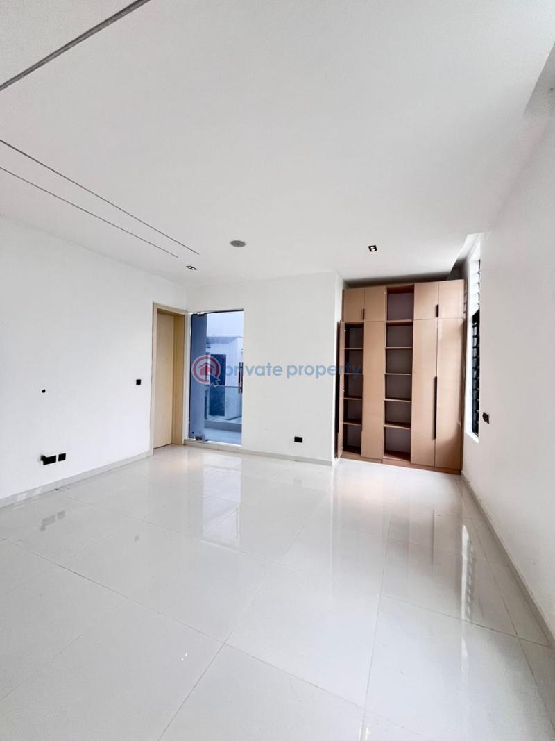 5 bedroom Detached Duplex For Sale Chevron Drive Lekki Lagos - 3
