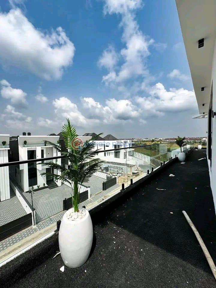 3 bedroom Detached Duplex For Sale Chevron Drive Lekki Lagos - 5