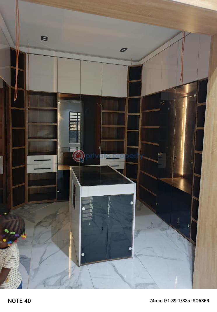 4 bedroom Detached Duplex For Sale Estate Jakande Lekki Lagos - 11