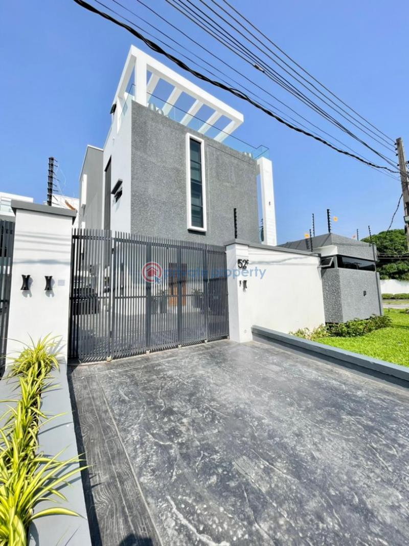 5 bedroom Townhouse For Sale Lekki Phase 1 Lagos