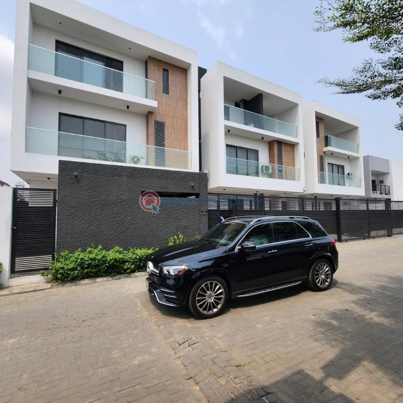 2 bedroom Flat & Apartment For Sale Adjacent Pinnock Beach Estate Lekki Phase 2 Lagos - 0