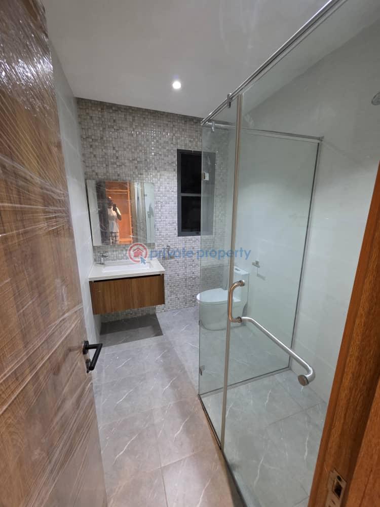 2 bedroom Flat & Apartment For Sale Adjacent Pinnock Beach Estate Lekki Phase 2 Lagos - 1