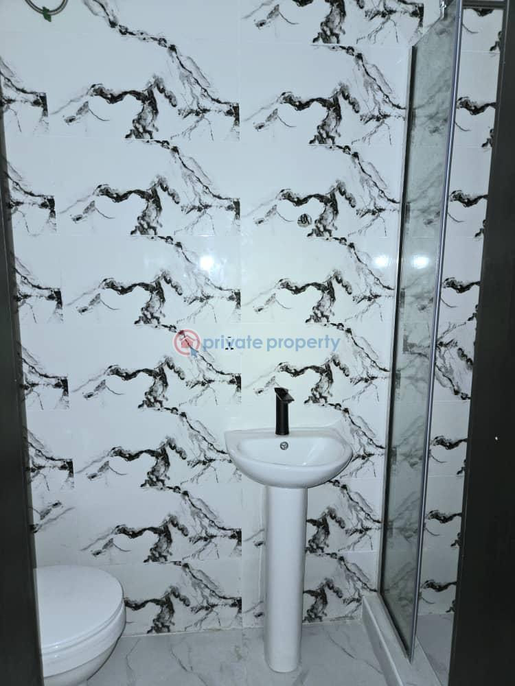 Contemporary spacious 4 bedroom semi-detached duplex with bq - 5 4 bedroom Semi detached Duplex For Sale Chevron Drive Lekki Lagos - 5