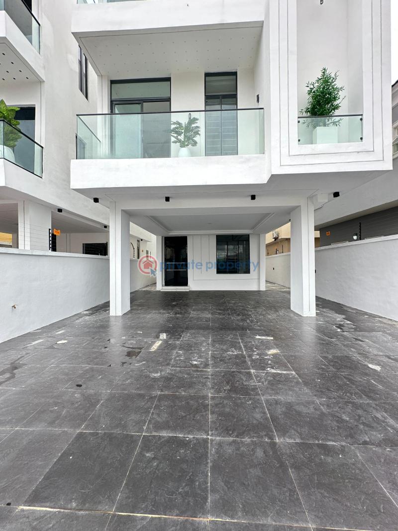 Contemporary spacious 5 bedroom detached duplex with bq and swimming pool - 2 5 bedroom Detached Duplex For Sale Chevron Drive Lekki Lagos - 2