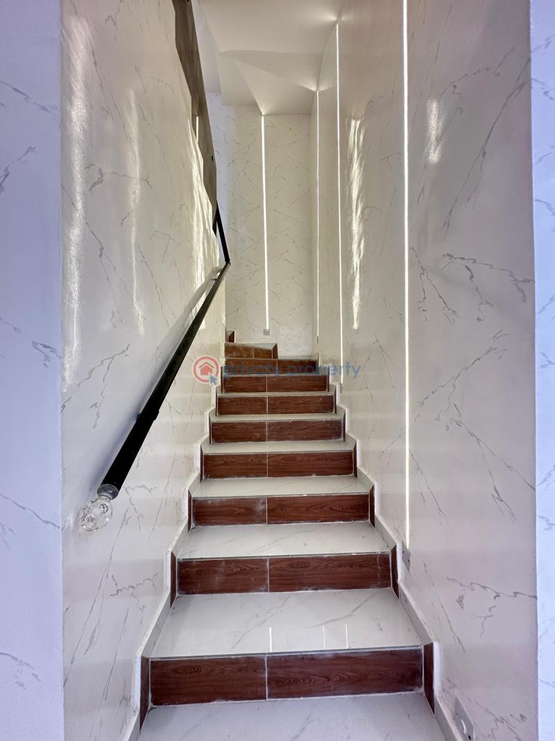 Contemporary spacious 5 bedroom fully detached duplex with bq with roof terrace - 8 5 bedroom Detached Duplex For Sale Chevron Drive Lekki Lagos - 8