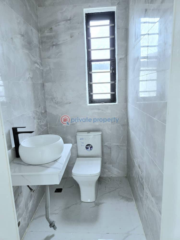 Contemporary spacious 5 bedroom fully detached duplex - 5 5 bedroom Detached Duplex For Sale Chevron Drive Lekki Lagos - 5