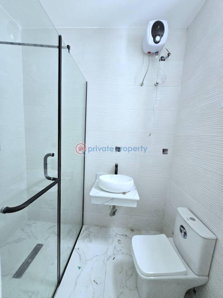 Contemporary spacious 5 bedroom fully detached duplex - 11 5 bedroom Detached Duplex For Sale Chevron Drive Lekki Lagos - 11