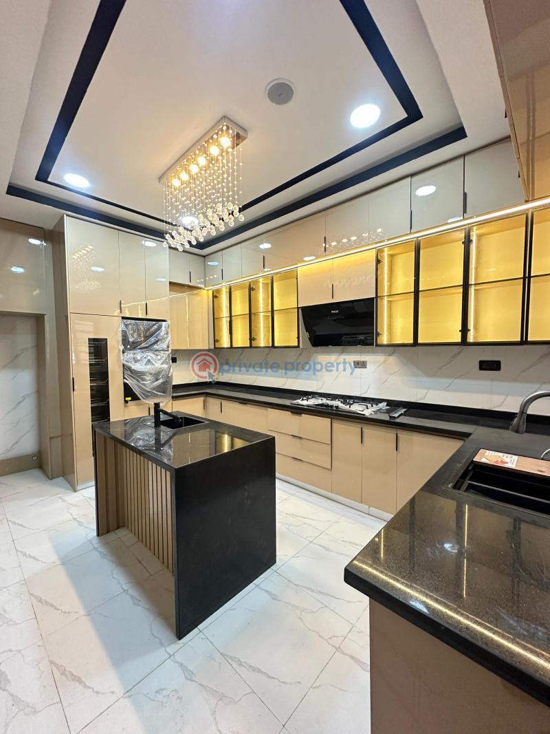 Contemporary spacious 5 bedroom fully detached duplex with bq with roof terrace - 7 5 bedroom Detached Duplex For Sale Chevron Drive Lekki Lagos - 7