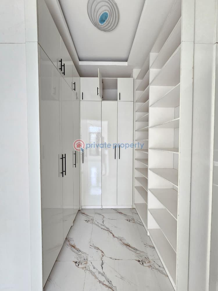 Contemporary spacious 5 bedroom fully detached duplex with bq - 8 5 bedroom Detached Duplex For Sale Lekki Phase 1 Lagos - 8