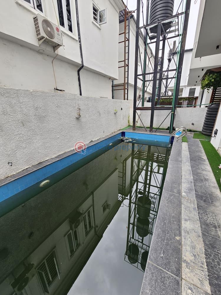 Contemporary spacious 5 bedroom fully detached duplex with bq, cinema - 4 5 bedroom Detached Duplex For Sale Chevron Drive Lekki Lagos - 4