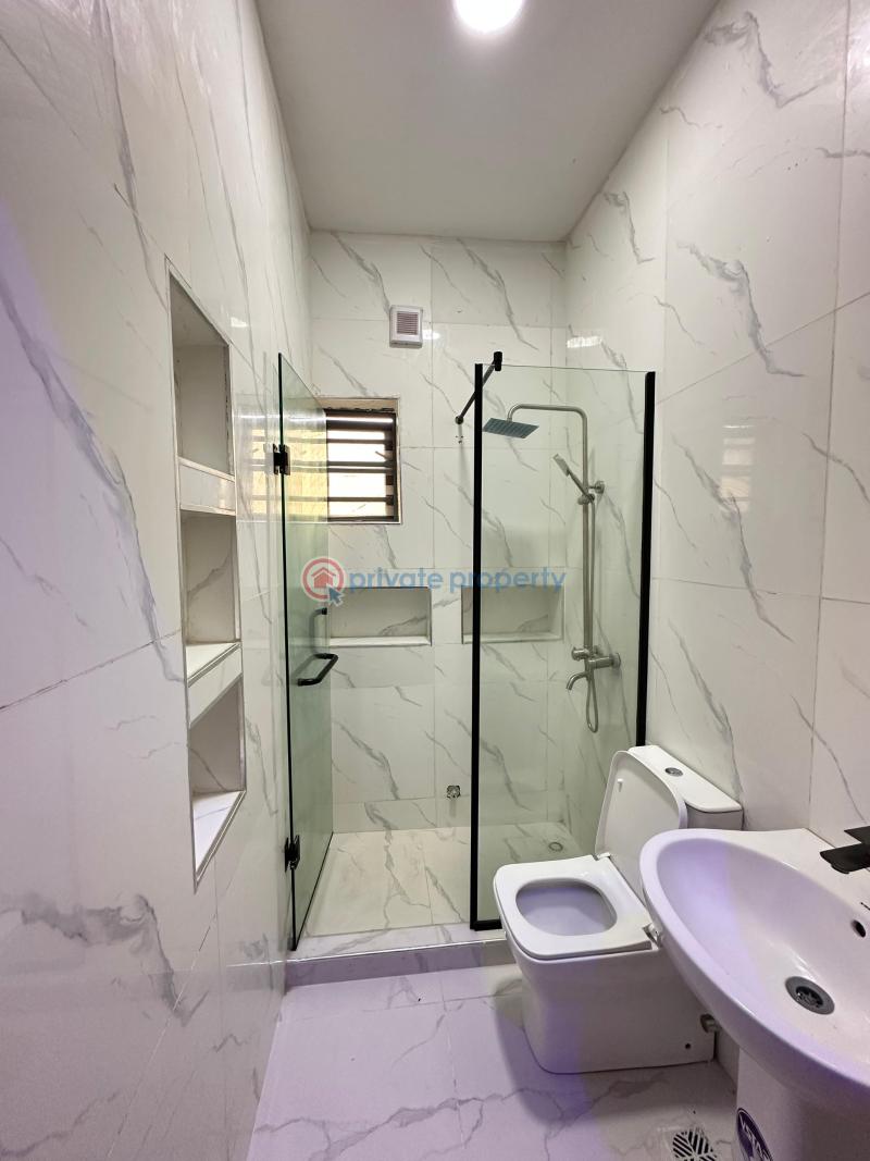 Contemporary spacious 5 bedroom fully detached duplex with bq with roof terrace - 11 5 bedroom Detached Duplex For Sale Chevron Drive Lekki Lagos - 11