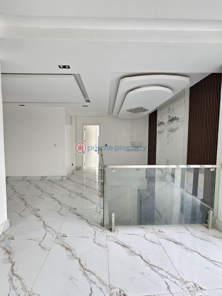 Contemporary spacious 5 bedroom fully detached duplex with bq - 6 5 bedroom Detached Duplex For Sale Lekki Phase 1 Lagos - 6
