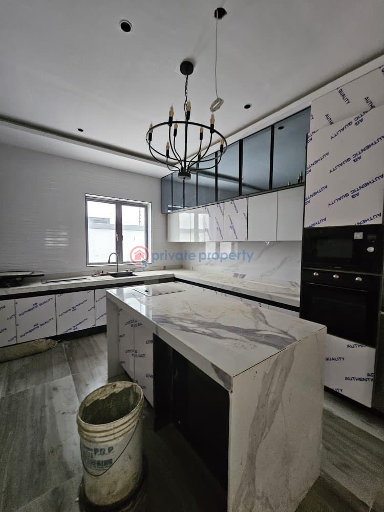 Contemporary spacious 5 bedroom fully detached duplex - 13 5 bedroom Detached Duplex For Sale Lekki 1 Lekki Phase 1 Lagos - 13