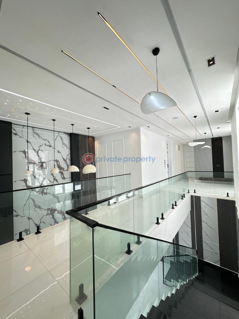 Contemporary spacious luxury 5 bedroom fully detached duplex with bq swimming pool and gym room - 14 5 bedroom Detached Duplex For Sale Lekki Lagos - 14