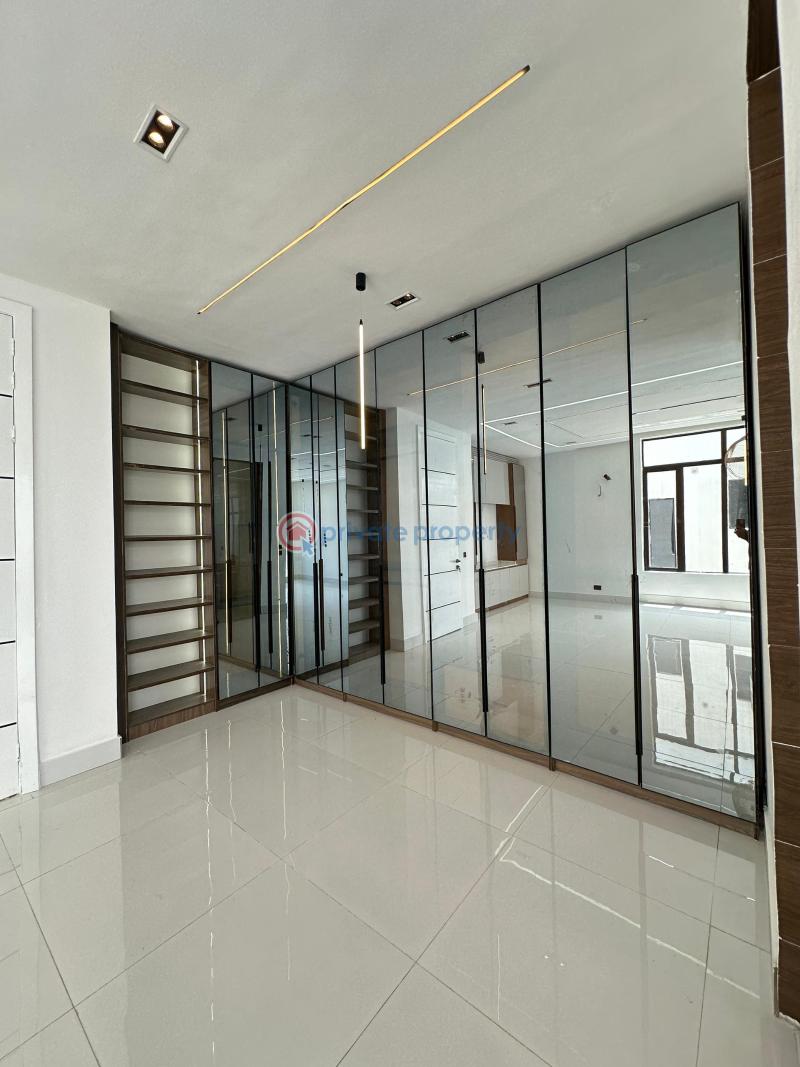 Contemporary spacious luxury 5 bedroom fully detached duplex with bq swimming pool and gym room - 18 5 bedroom Detached Duplex For Sale Lekki Lagos - 18