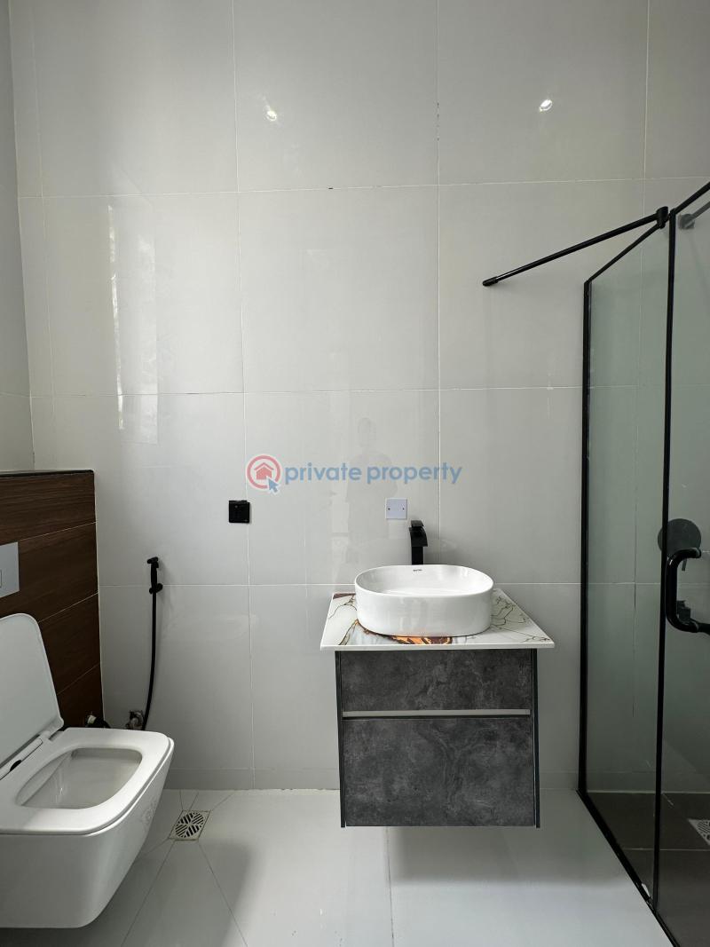 Contemporary spacious luxury 5 bedroom fully detached duplex with bq swimming pool and gym room - 21 5 bedroom Detached Duplex For Sale Lekki Lagos - 21