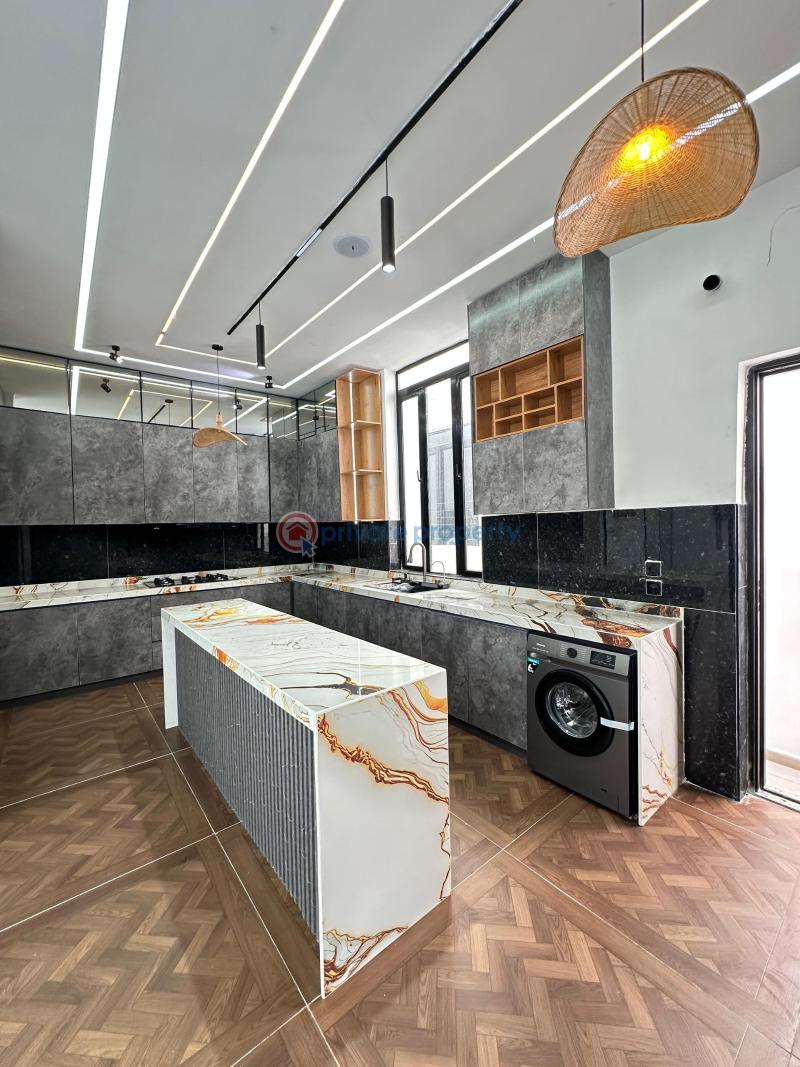 Contemporary spacious luxury 5 bedroom fully detached duplex with bq swimming pool and gym room - 10 5 bedroom Detached Duplex For Sale Lekki Lagos - 10