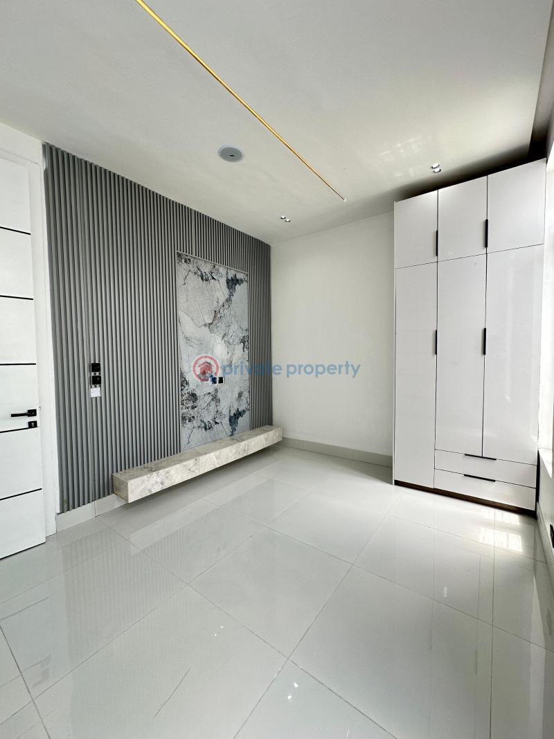 Contemporary spacious luxury 5 bedroom fully detached duplex with bq swimming pool and gym room - 20 5 bedroom Detached Duplex For Sale Lekki Lagos - 20