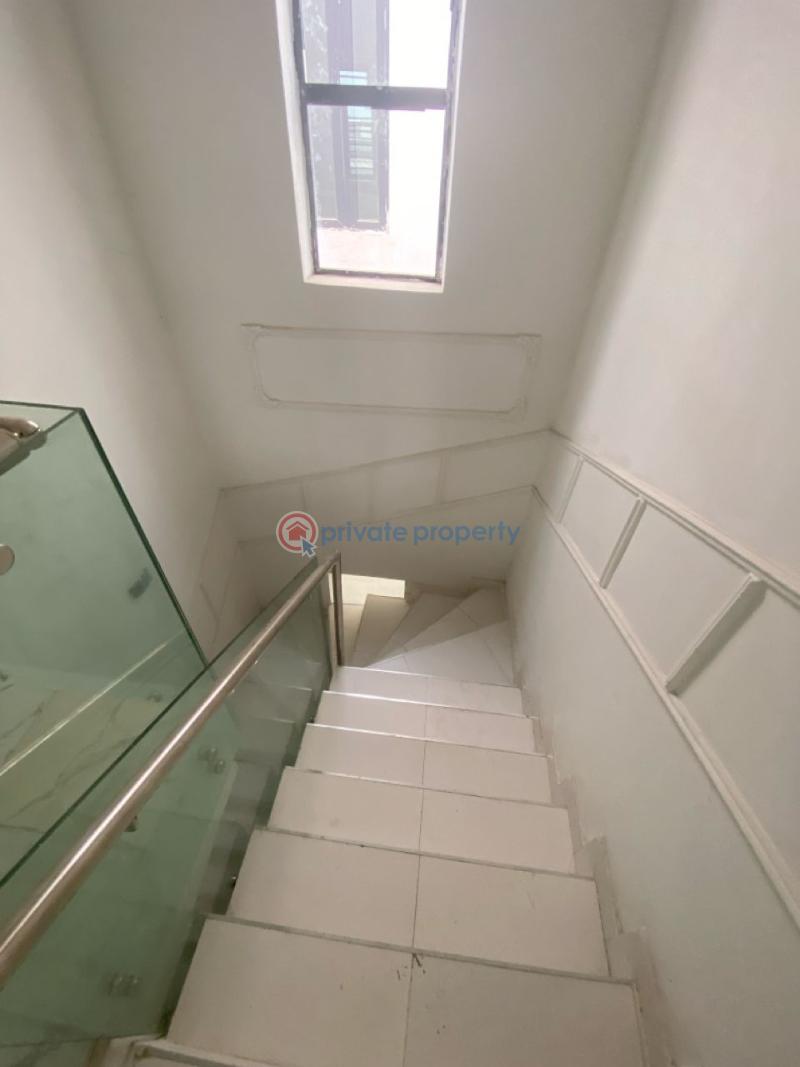 6 bedroom Detached Duplex For Sale Chevron Drive Lekki Lagos - 2