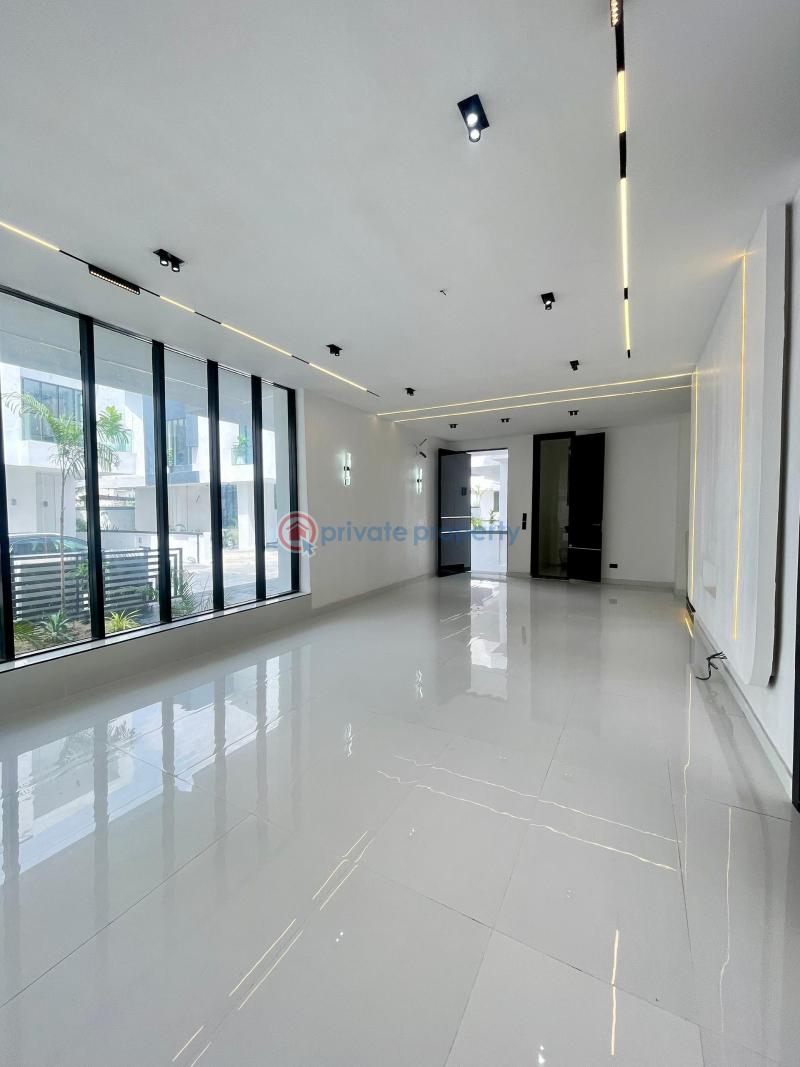 5 bedroom Detached Duplex For Sale Estate Lekki Lagos - 1