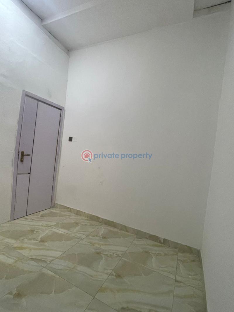 Converted room and parlor( sharing kitchen)- video available - 3 1 bedroom Mini Flat For Rent Atlantic Ville Bosmak Estate Harris Drive Vgc Lekki Lagos - 3
