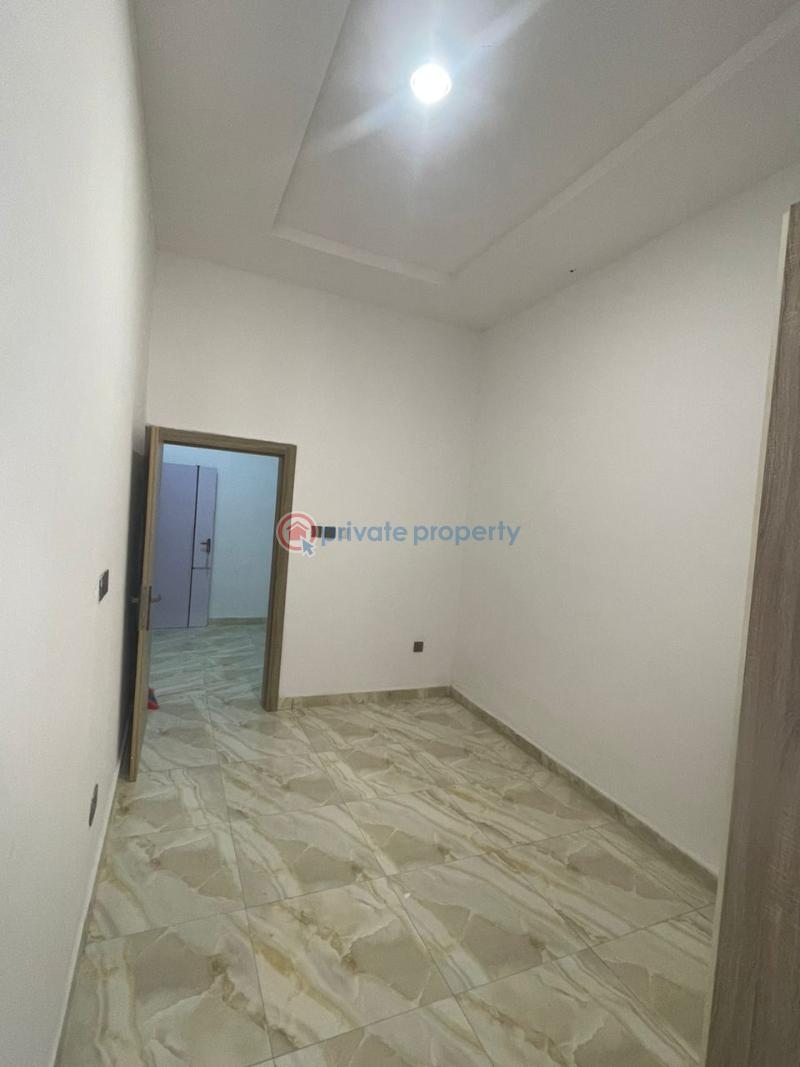Converted room and parlor( sharing kitchen)- video available - 1 1 bedroom Mini Flat For Rent Atlantic Ville Bosmak Estate Harris Drive Vgc Lekki Lagos - 1