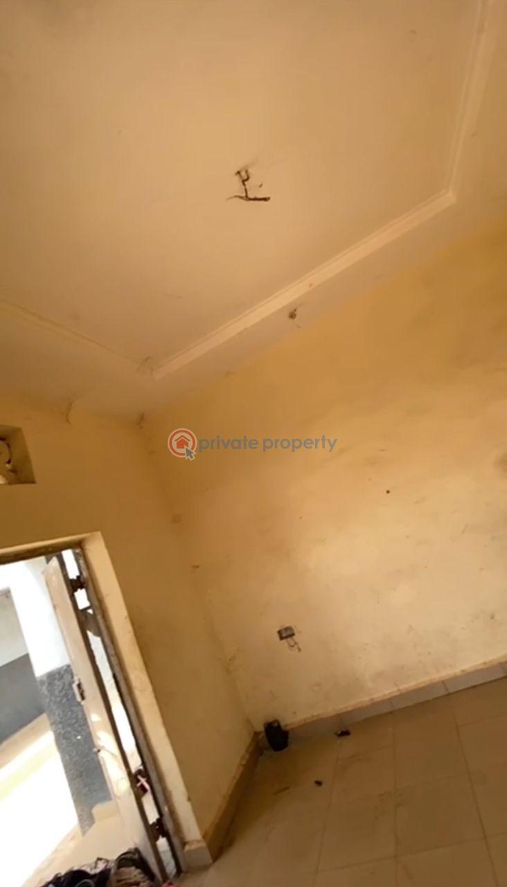 Shop For Sale Rugan Madaki Market / City College / Abacha Road Mararaba Karu Nassarawa - 2