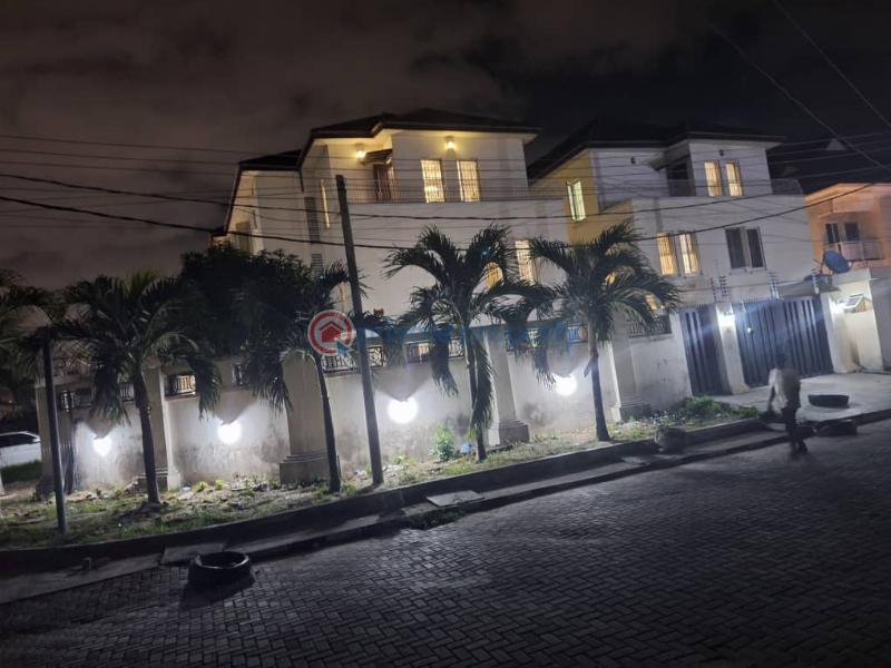 3 bedroom Block Of Flats For Rent Off Admiralty Lekki Phase 1 Lagos - 1