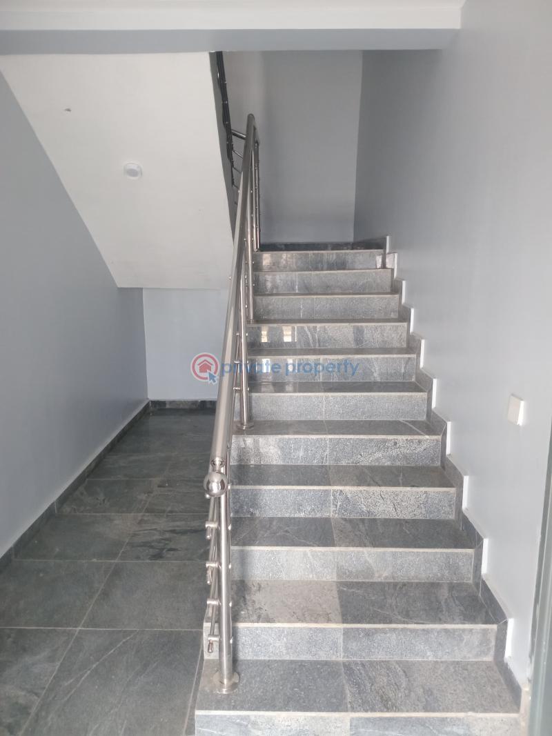 3 bedroom Block Of Flats For Rent Gilmore Jahi Abuja Phase 2  - 4