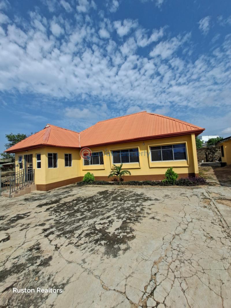 5 bedroom Office For Rent Old Bodija Estate Bodija Ibadan Oyo - 0