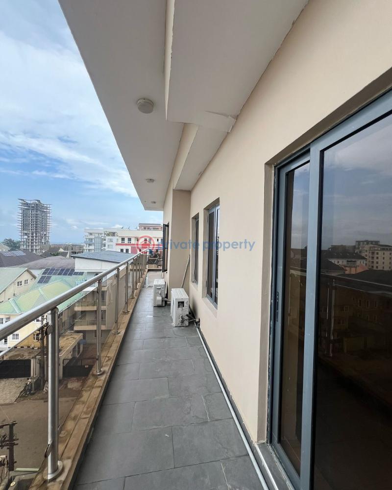 Cozy 3bedroom apartment with bq,swimmingpool and elevator - 13 3 bedroom Block Of Flats For Rent Victoria Island Lagos - 13