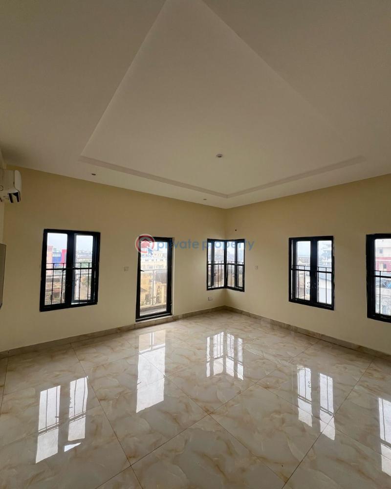 Cozy 3bedroom apartment with bq,swimmingpool and elevator - 6 3 bedroom Block Of Flats For Rent Victoria Island Lagos - 6