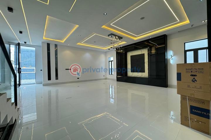 Cozy 5 bedroom detached duplex with swimming and boys quarter - 5 5 bedroom Detached Duplex For Sale Ajah Lagos - 5