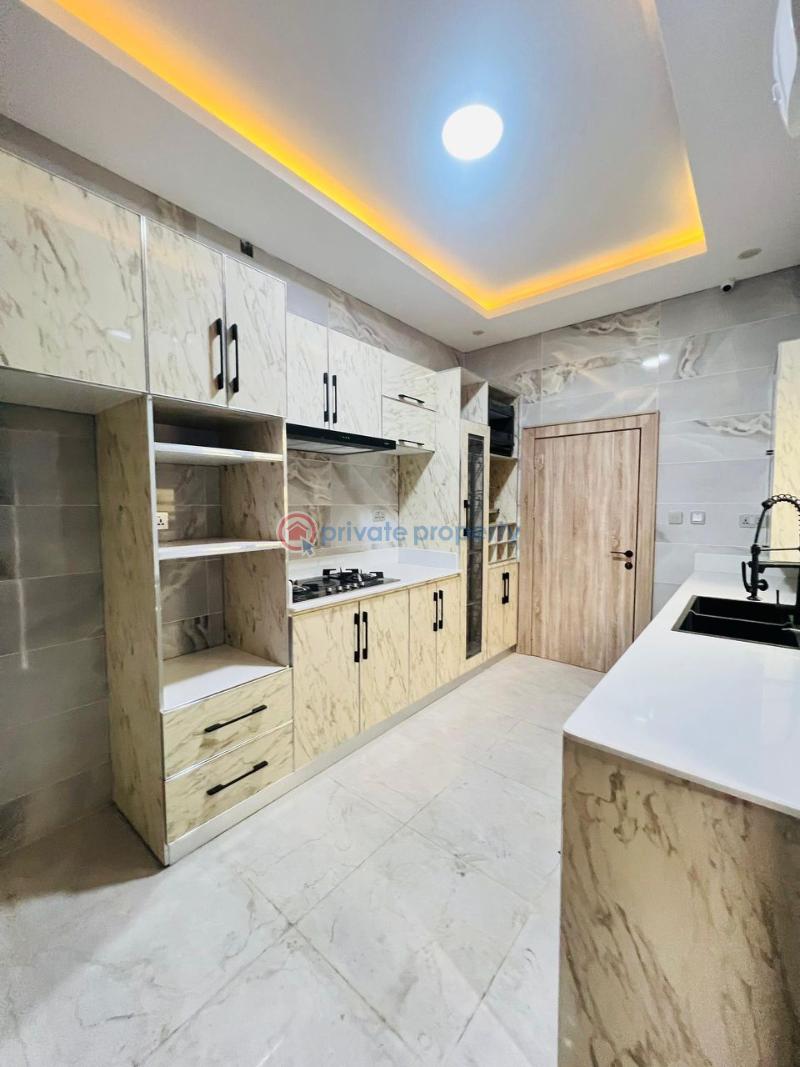 6 bedroom Detached Duplex For Sale Berger Ojodu Lagos - 3