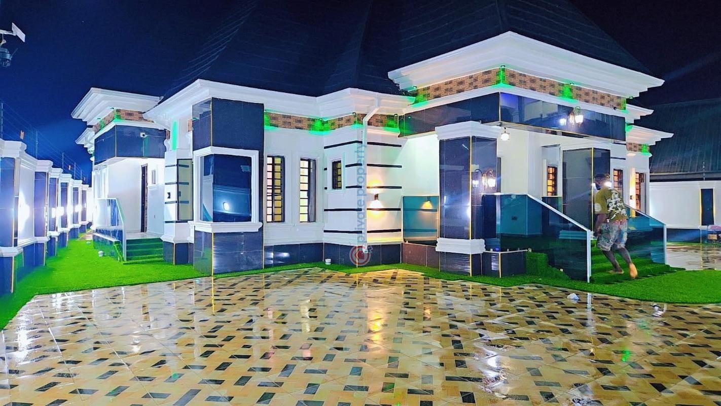 5 bedroom Bungalow For Sale Umuguma By Susan Chris School, Owerri West Lga. Owerri Imo - 1