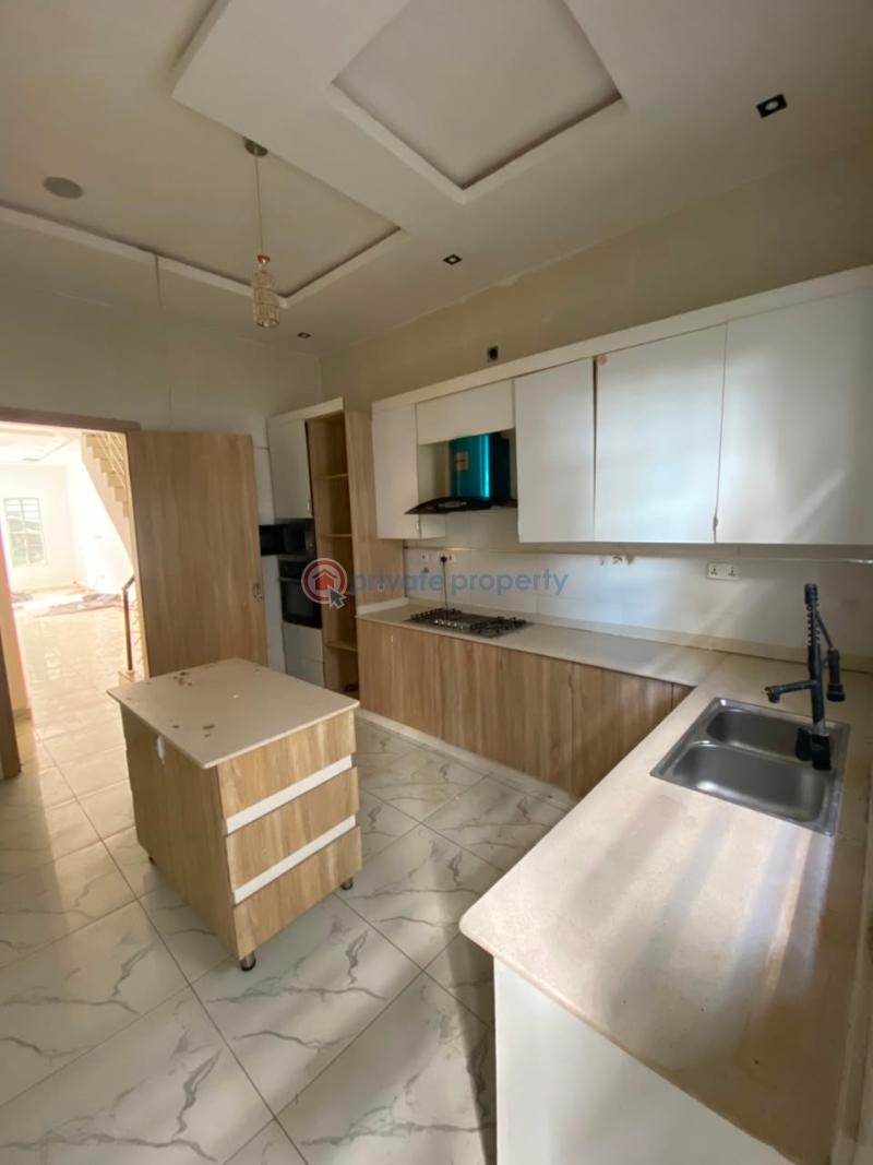 4 bedroom Terraced Duplex For Rent Harris Drives Victoria Garden City Lekki Lagos - 6