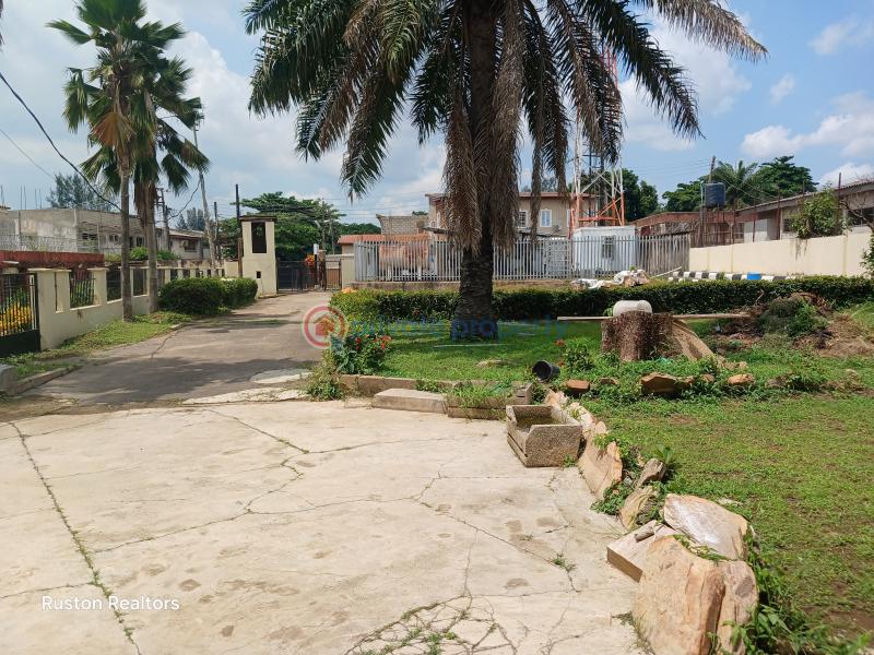 6 bedroom Duplex For Rent Ikolaba Bodija Ibadan Oyo - 2